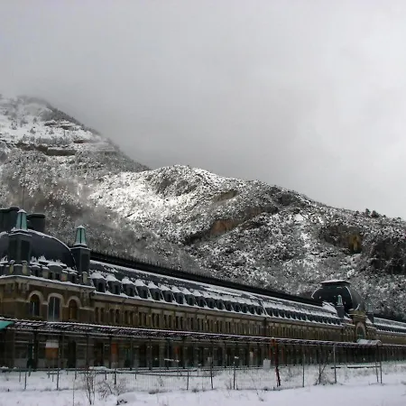 The Family Bienvenidos A *