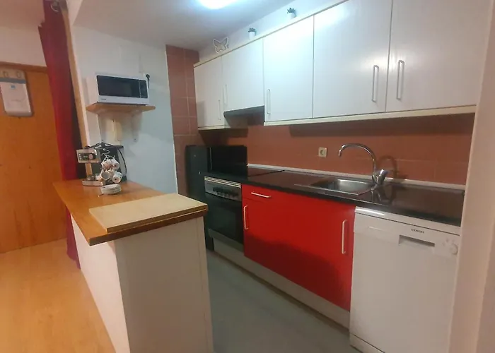 The Family Bienvenidos A Canfranc