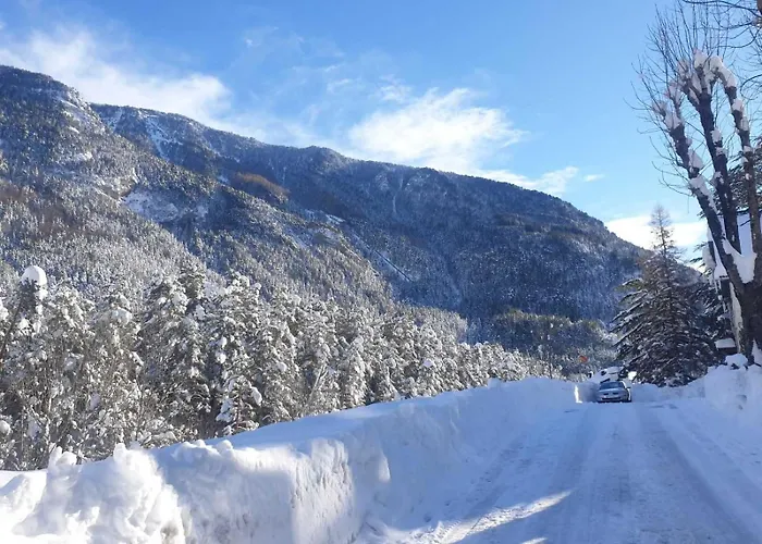 The Family Bienvenidos A Canfranc